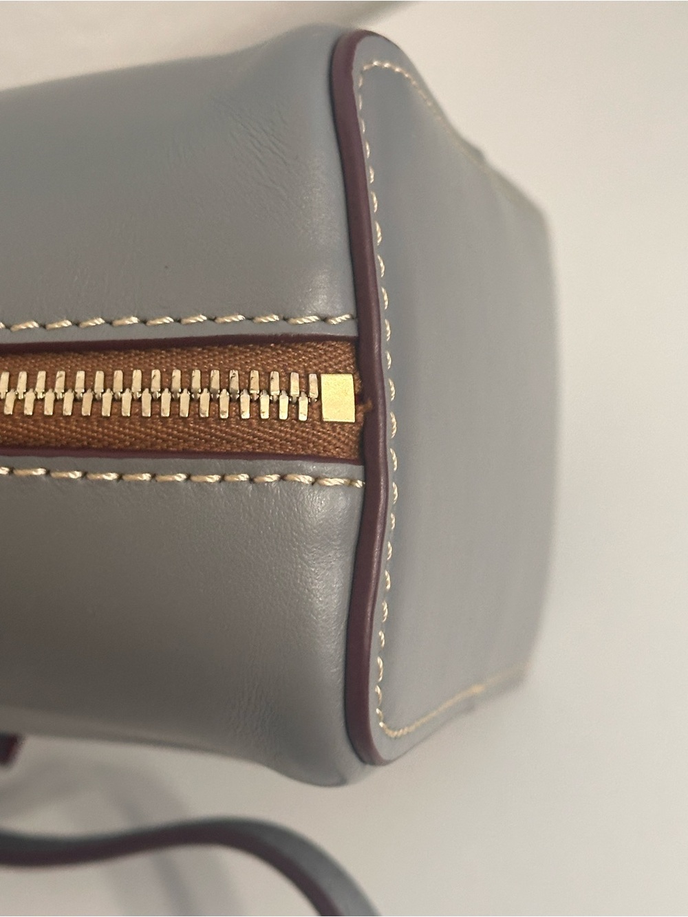 Dooney & Bourke Trixie crossbody bag in slate gray leather red interior - Picture 9 of 12